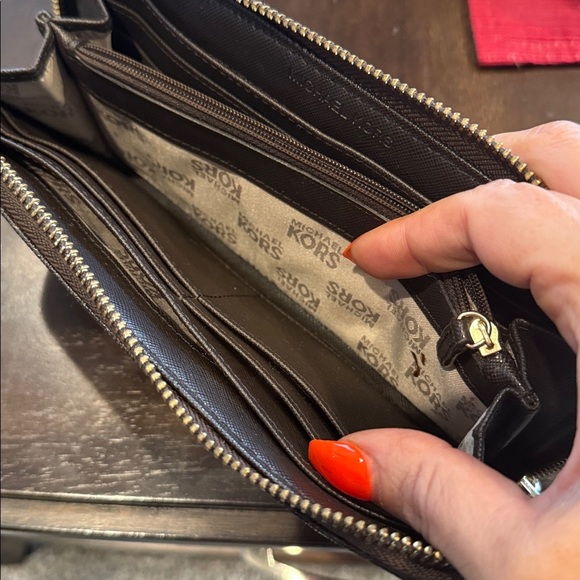 Michael Kors Signature Brown Key Card Holder wallet MK zip around designer - Picture 6 of 9